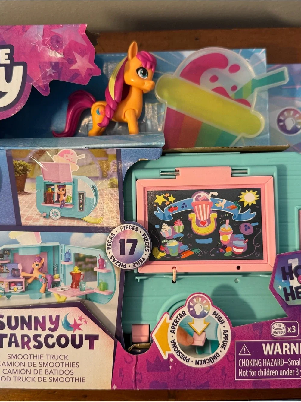 Hasbro Sunny Starscout Smoothie Truck Playset - Pink & Teal
